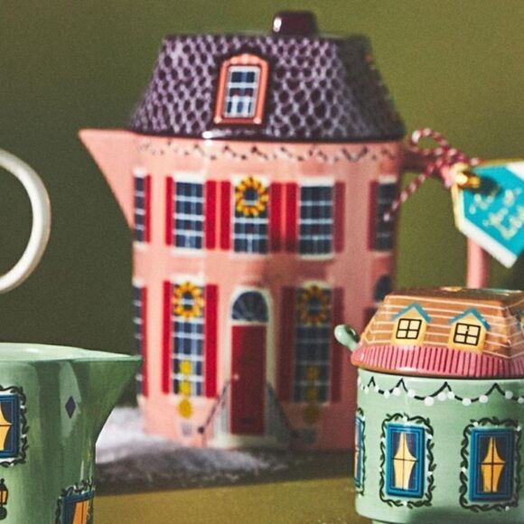 NWT ANTHROPOLOGIE Christmas Chalet Teapot Holiday House Pink Red - Picture 2 of 7